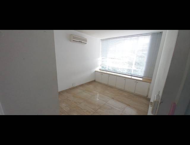 2 BEDROOM FLAT TO LET IN ESSENWOOD